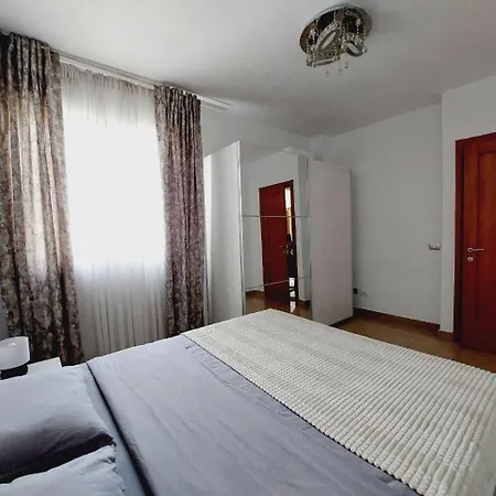 Vakantiehuis House With A Tropical Garden *